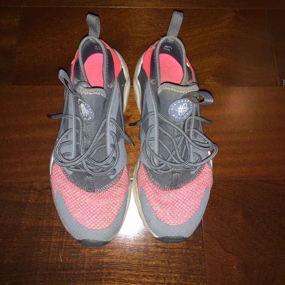Nike Huarache 3.5Y In used Condition